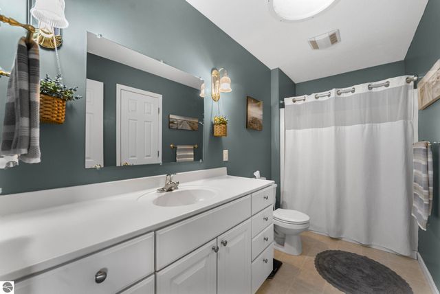 137 Brandy Drive, Cadillac, MI 49601