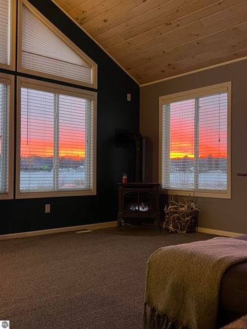 137 Brandy Drive, Cadillac, MI 49601