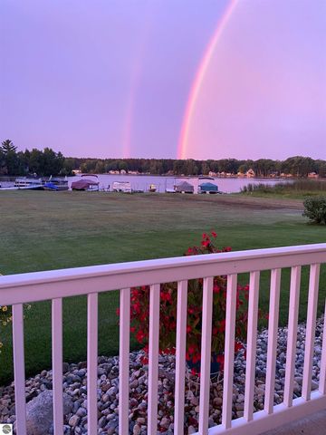 137 Brandy Drive, Cadillac, MI 49601