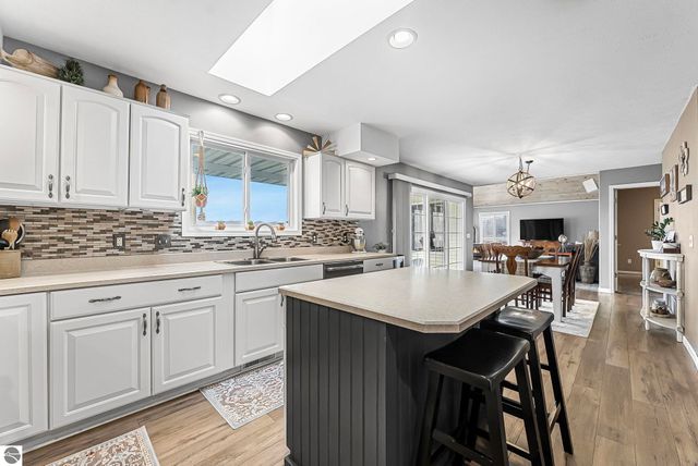 137 Brandy Drive, Cadillac, MI 49601