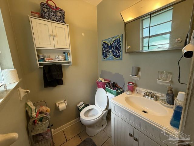 4881 La Ceiba Dr, Pensacola, FL 32526
