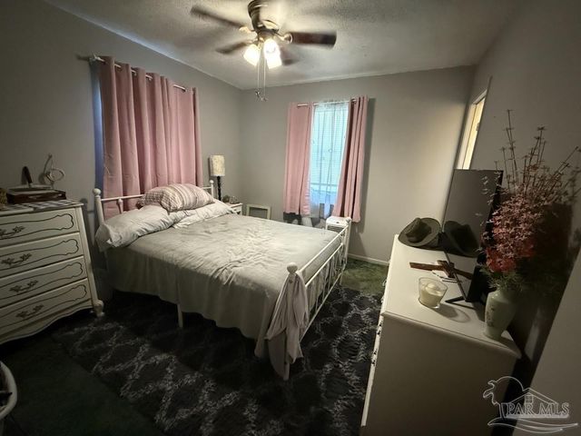 4881 La Ceiba Dr, Pensacola, FL 32526