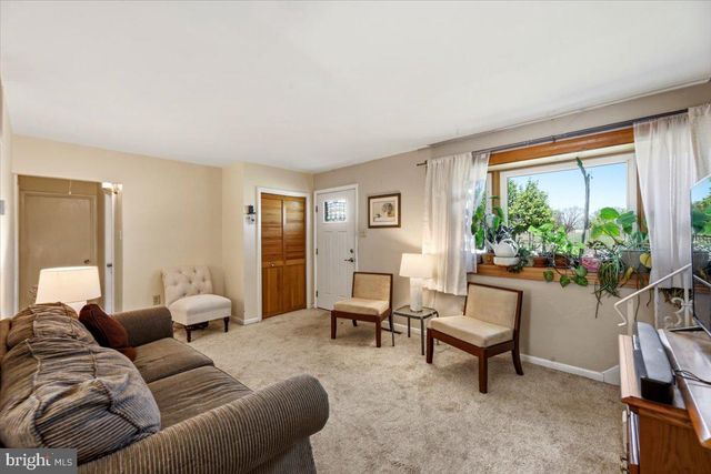 438 W BROWNING RD, Bellmawr, NJ 08031