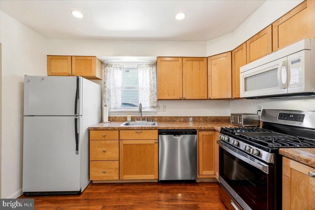 438 W BROWNING RD, Bellmawr, NJ 08031