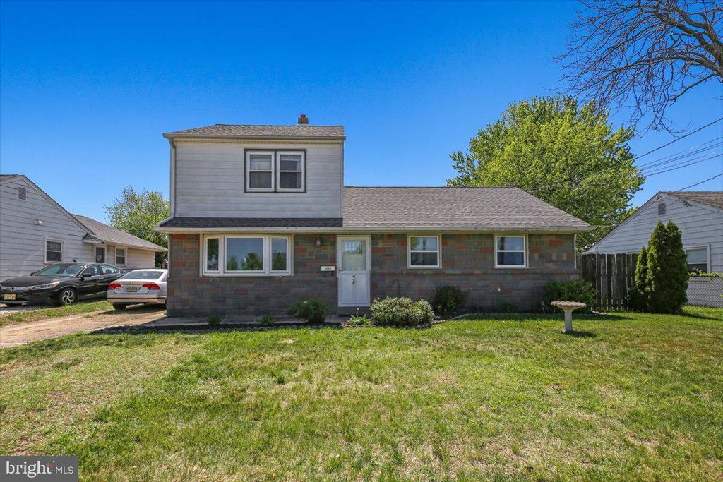 438 W BROWNING RD, Bellmawr, NJ 08031