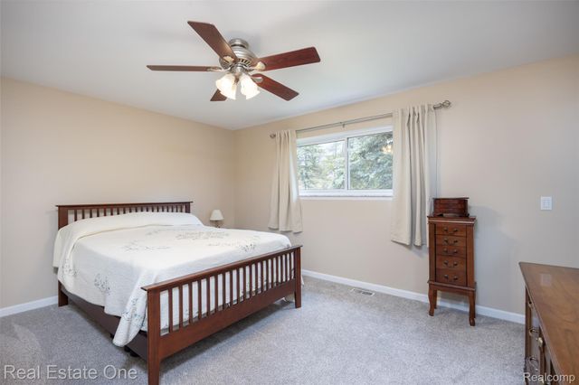 5150 Dayton Drive, Troy, MI 48085