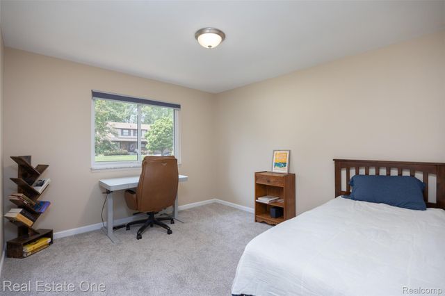 5150 Dayton Drive, Troy, MI 48085