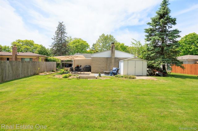 5150 Dayton Drive, Troy, MI 48085