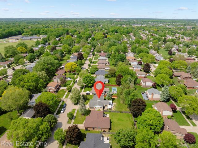 5150 Dayton Drive, Troy, MI 48085