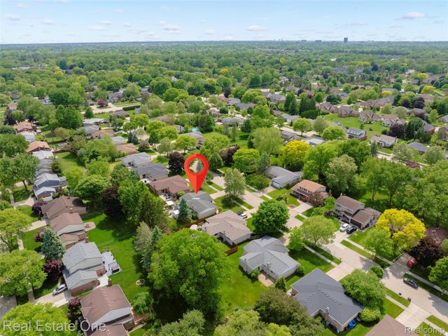 5150 Dayton Drive, Troy, MI 48085