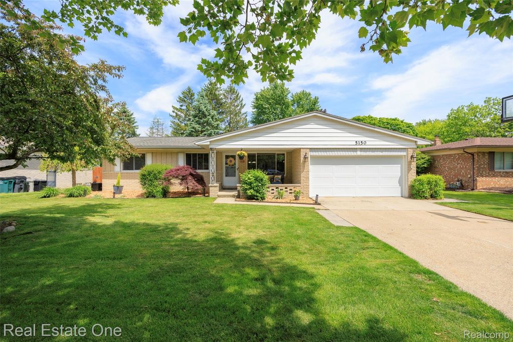 5150 Dayton Drive, Troy, MI 48085