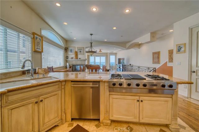 814 Esplanade A, Redondo Beach, CA 90277