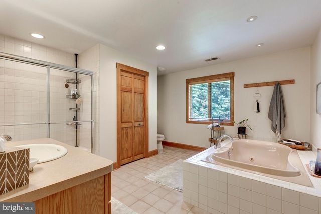 1844A SNYDERSBURG RD, Westminster, MD 21157