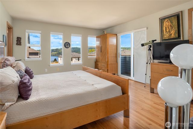 1320 N 38 Street, Renton, WA 98056