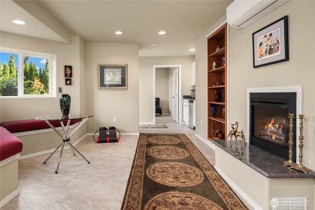 1320 N 38 Street, Renton, WA 98056