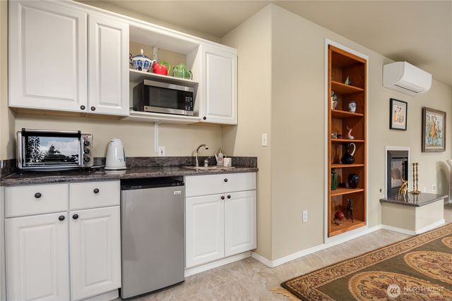 1320 N 38 Street, Renton, WA 98056