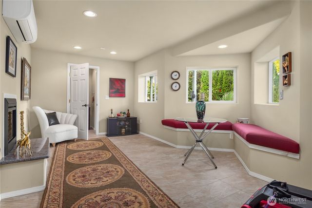 1320 N 38 Street, Renton, WA 98056