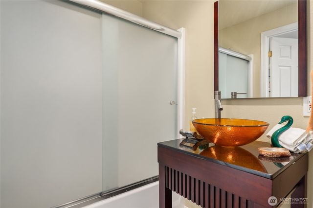 1320 N 38 Street, Renton, WA 98056