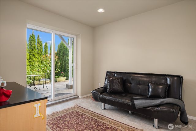 1320 N 38 Street, Renton, WA 98056