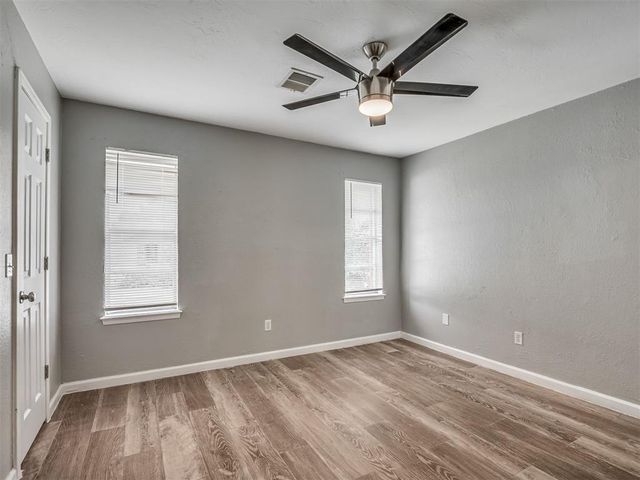 1132 SW 77th Place, Oklahoma City, OK 73139