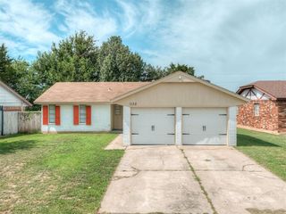 1132 SW 77th Place, Oklahoma City, OK 73139