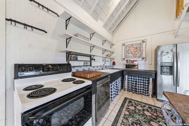 900 Summit Pass, San Marcos, TX 78666