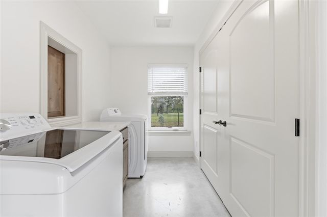 107 Longhorn DR, Bastrop, TX 78602