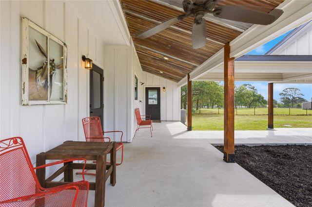 107 Longhorn DR, Bastrop, TX 78602