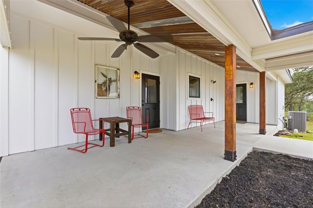 107 Longhorn DR, Bastrop, TX 78602