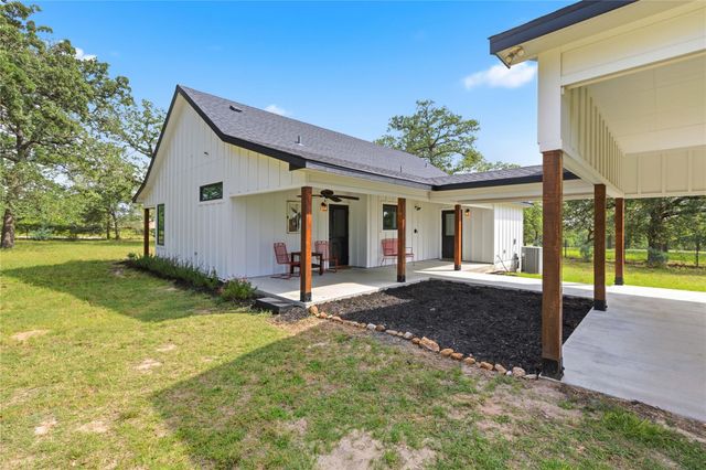 107 Longhorn DR, Bastrop, TX 78602