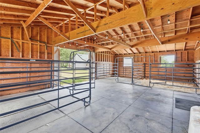 107 Longhorn DR, Bastrop, TX 78602