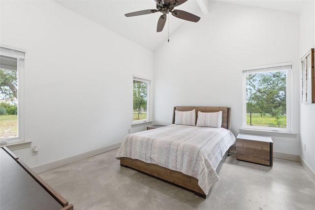 107 Longhorn DR, Bastrop, TX 78602
