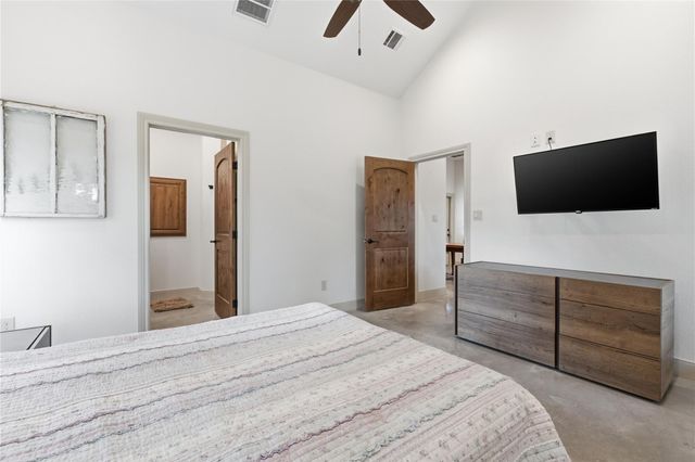 107 Longhorn DR, Bastrop, TX 78602