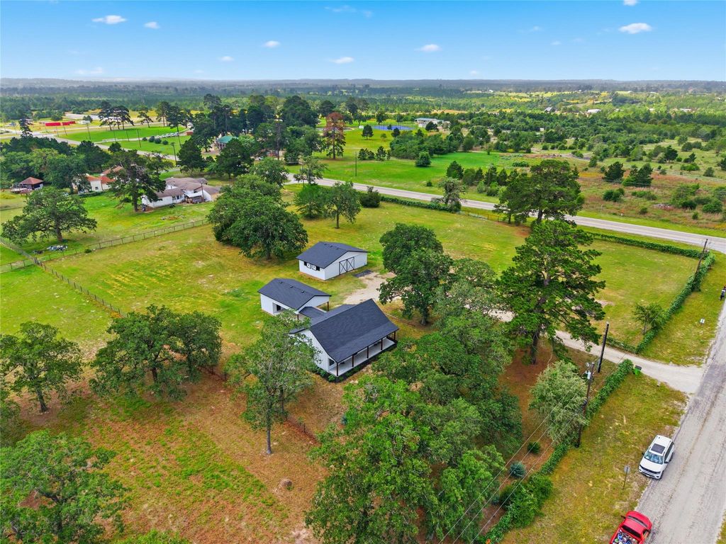 107 Longhorn DR, Bastrop, TX 78602