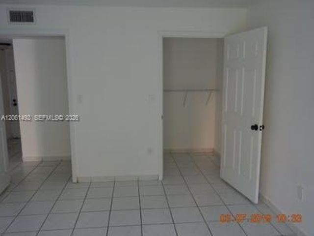 5625 W 20th Ave 113, Hialeah, FL 33012