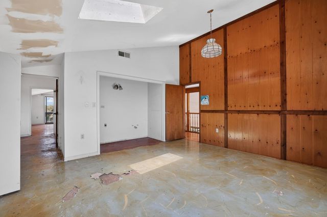 5049 Lake Forest Dr, Loomis, CA 95650