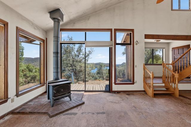 5049 Lake Forest Dr, Loomis, CA 95650