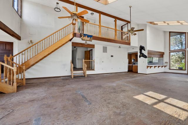 5049 Lake Forest Dr, Loomis, CA 95650