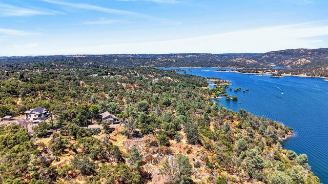 5049 Lake Forest Dr, Loomis, CA 95650