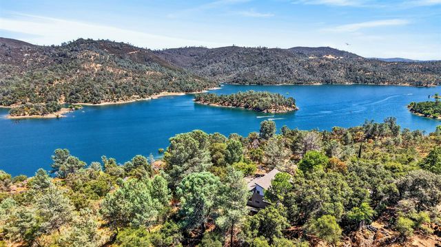 5049 Lake Forest Dr, Loomis, CA 95650