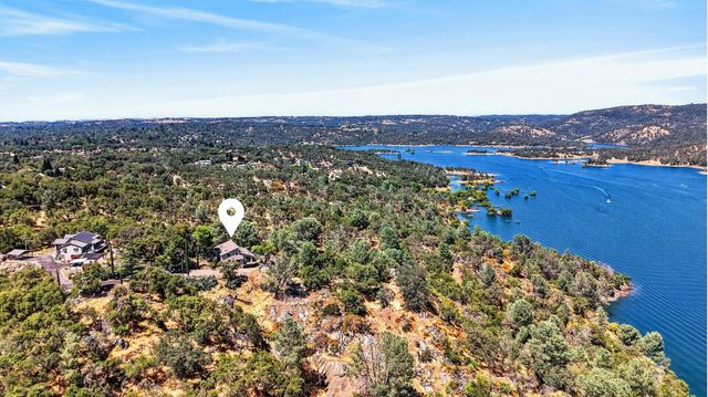 5049 Lake Forest Dr, Loomis, CA 95650
