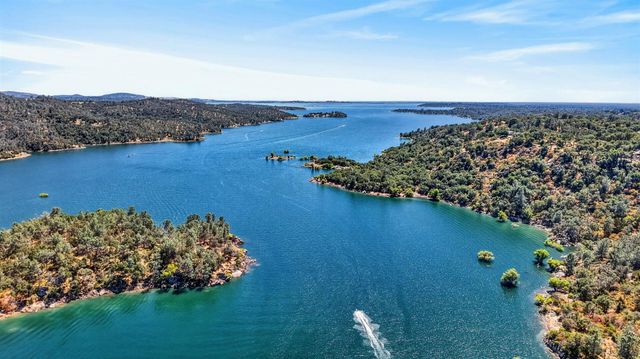 5049 Lake Forest Dr, Loomis, CA 95650