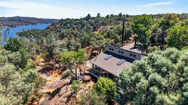 5049 Lake Forest Dr, Loomis, CA 95650