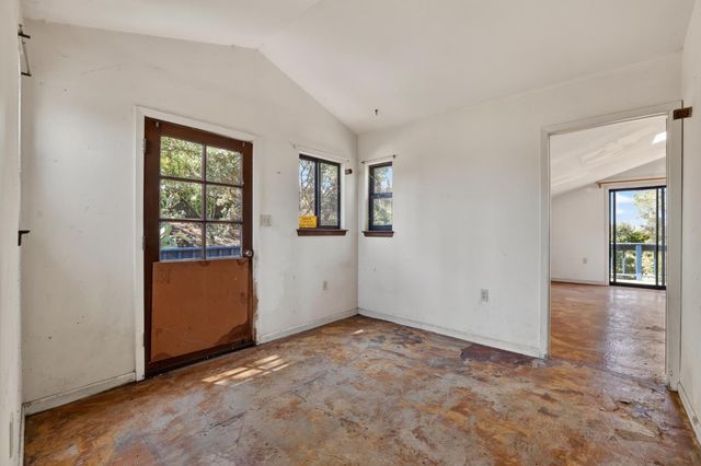 5049 Lake Forest Dr, Loomis, CA 95650