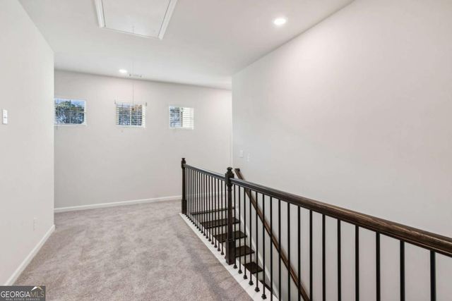 5558 Overview Drive, Flowery Branch, GA 30542