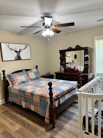 856 Bentwood Circle, Manning, SC 29102