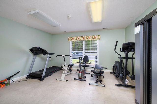 856 Bentwood Circle, Manning, SC 29102