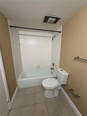4158 PINELAKE LANE 202, Tampa, FL 33618