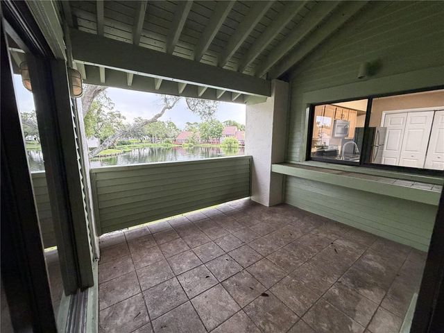 4158 PINELAKE LANE 202, Tampa, FL 33618