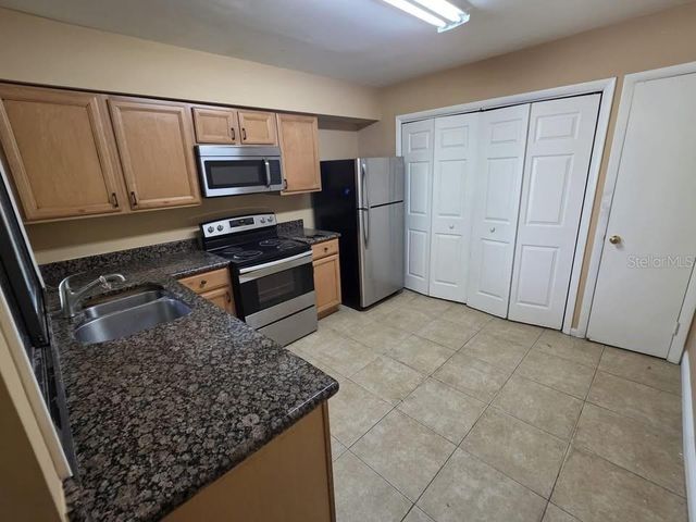4158 PINELAKE LANE 202, Tampa, FL 33618